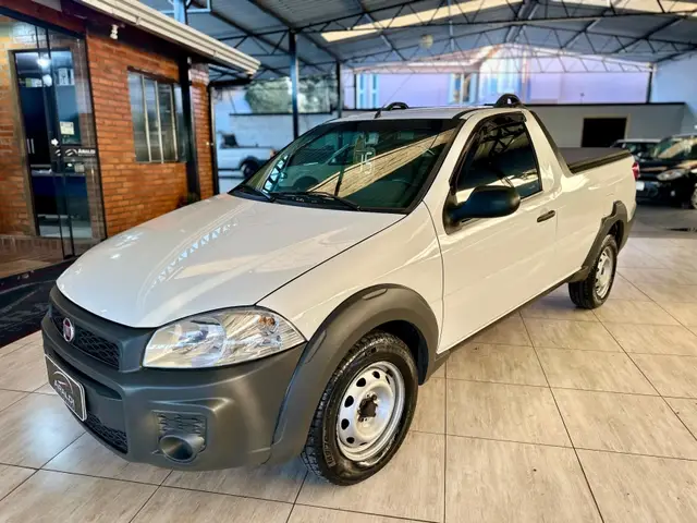 Carro Fiat Strada 2015 Working Celeb.1.4 Fire Flex 8V CS