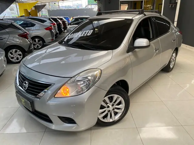 Carro Nissan Versa 2014 1.6 16V SV (Flex)
