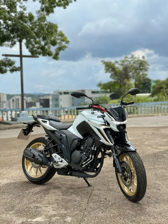 Moto Yamaha Fazer FZ25 2025 Connected