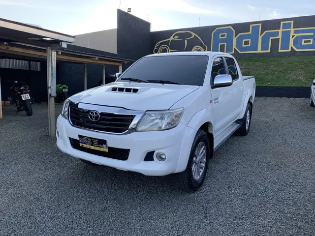 Carro Toyota Hilux Cabine Dupla 2015 Hilux 3.0 TDI 4x4 CD STD