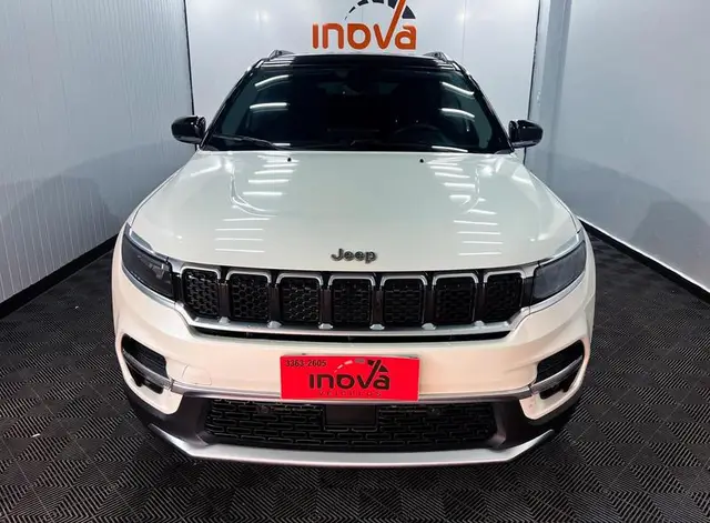 Carro Jeep Commander 2023 Limited 1.3 T270