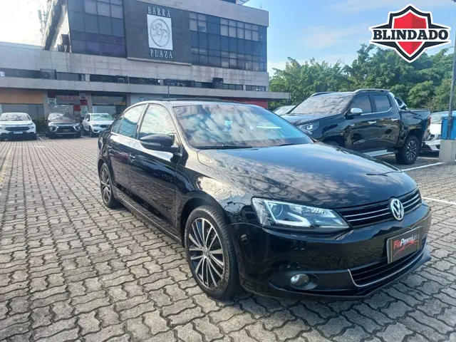 Carro Volkswagen Jetta 2013 2.0 TSI Highline DSG