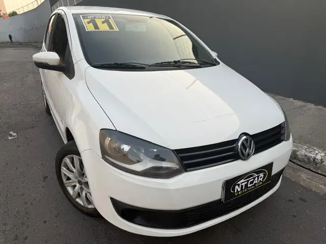 Carro Volkswagen Fox 2011 1.0 8V (Flex) 4p