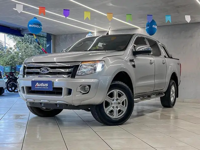 Carro Ford Ranger Cabine Dupla 2013 Ranger 3.2 XLT CD 4x4 (Aut)