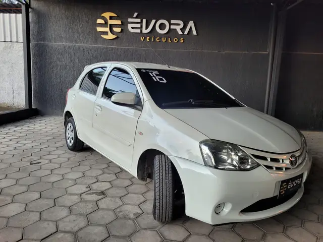 Carro Toyota Etios 2016 X 1.3 (Flex)