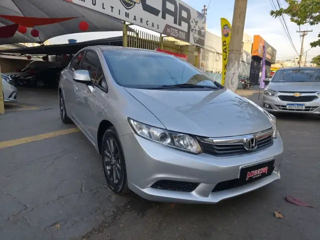 Carro Honda Civic 2014 New  LXS 1.8 16V i-VTEC (Flex)