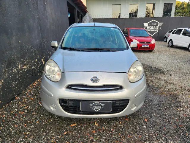 Carro Nissan March 2013 1.0 16V (Flex)