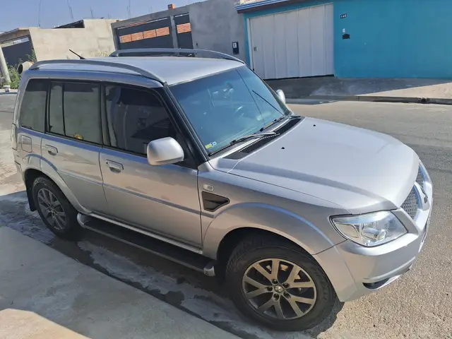 Carro Mitsubishi Pajero TR4 2013 2.0 16V 4x2 (Flex)