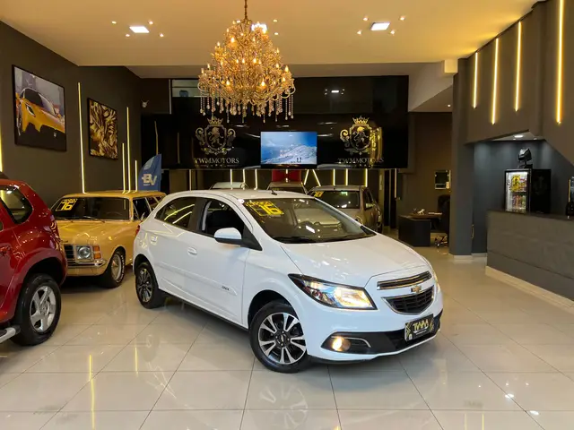 Carro Chevrolet Onix 2016 1.4 LTZ SPE/4 (Aut)