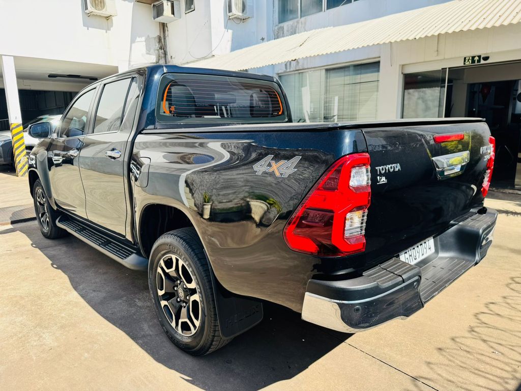 Hilux Cabine Dupla SRX 2.8 TDI CD 4x4 (Aut)