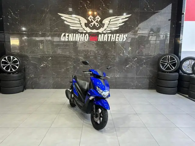 Moto Yamaha Fluo 2024 ABS