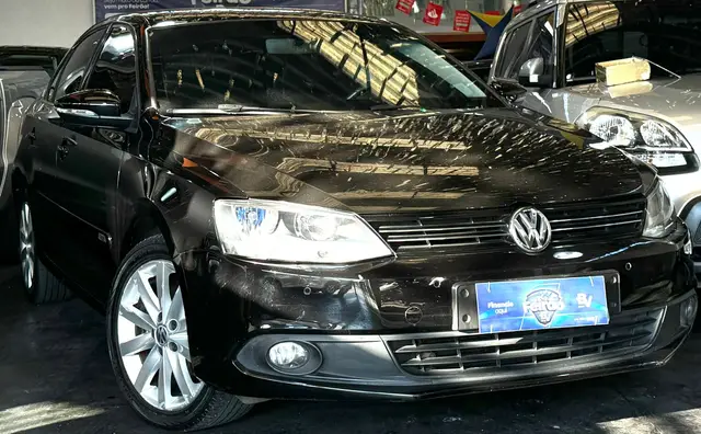 Carro Volkswagen Jetta 2014 2.0 Comfortline Tiptronic (Flex)