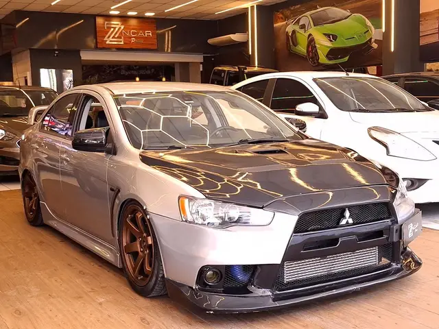 Carro Mitsubishi Lancer 2012 2.0 16V