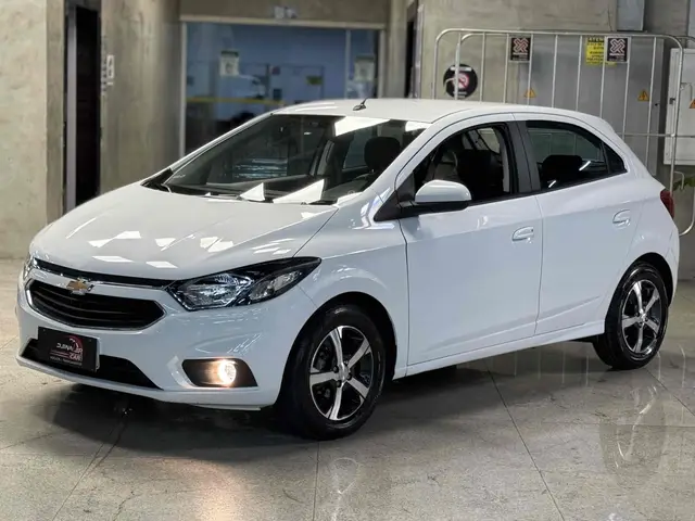 Carro Chevrolet Onix 2018 1.4 LTZ SPE/4 (Aut)