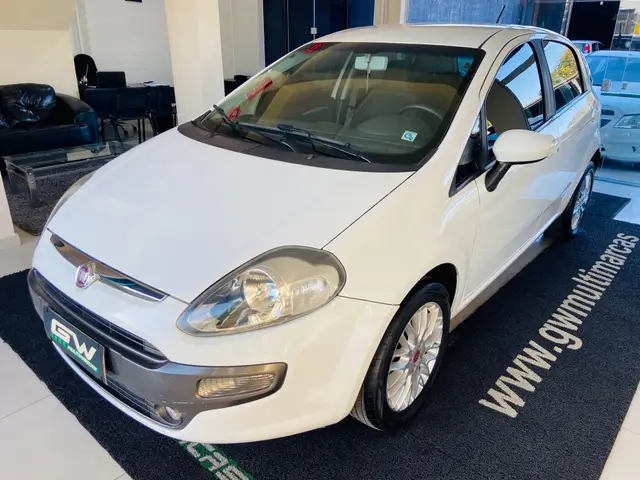 Carro Fiat Punto 2013 Essence 1.6 16V (Flex)