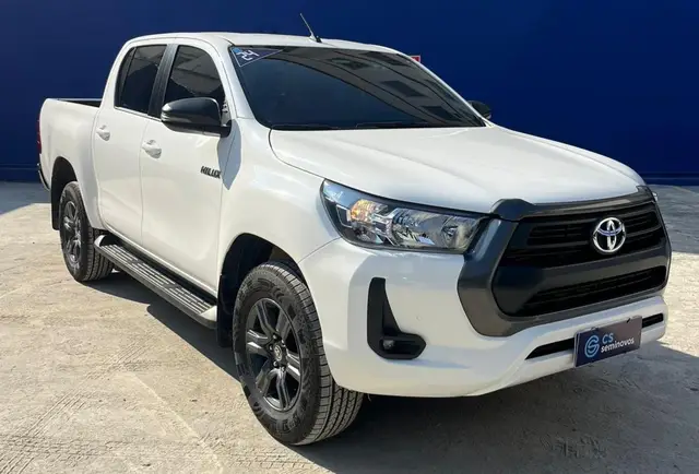 Carro Toyota Hilux Cabine Dupla 2024 SR 4x4 2.8 Diesel
