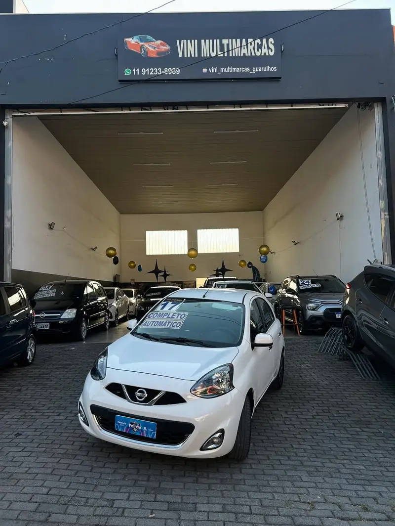 Nissan March 1.6 16V SL CVT (Flex)