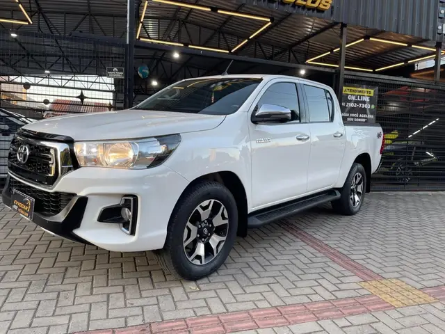 Carro Toyota Hilux Cabine Dupla 2020 Hilux 2.8 TDI SRV CD 4x4 (Aut)