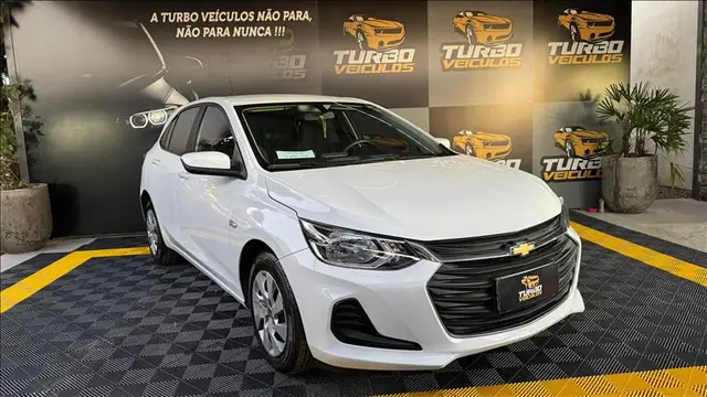 Carro Chevrolet Onix Plus 2020 1.0 LT (Flex)