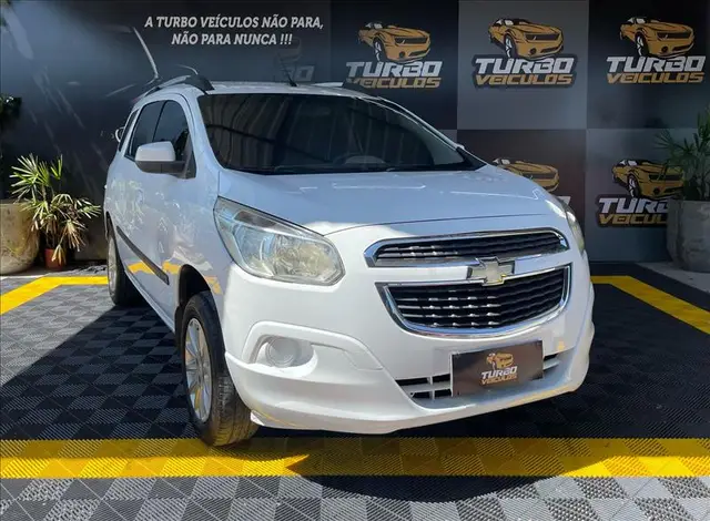 Carro Chevrolet Spin 2015 LT 5S 1.8 (Aut) (Flex)