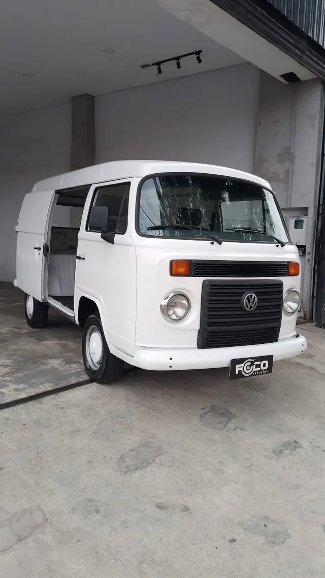 Carro Volkswagen Kombi Furgão 2009 1.4 (Flex)