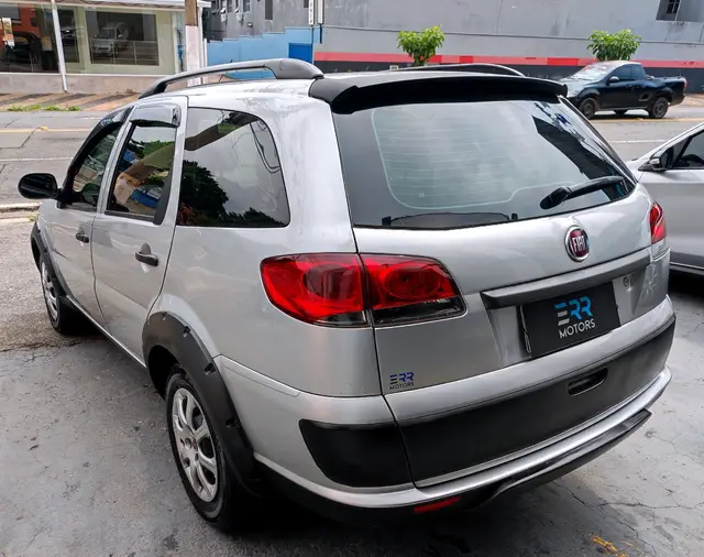 Carro Fiat Weekend 2016 Trekking 1.6 E.torQ (Flex)