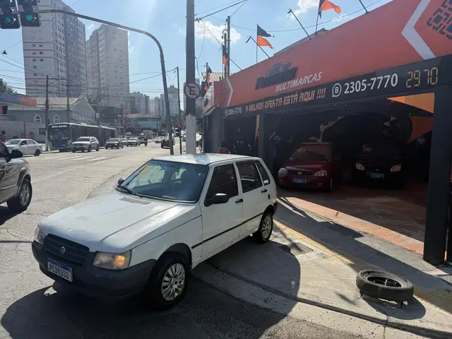 Carro Fiat Uno Mille 2005 Fire 1.0 (Flex) 4P