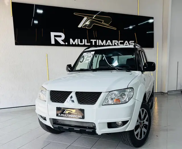 Carro Mitsubishi Pajero TR4 2013 2.0 16V 4x2 (Flex) (Aut)