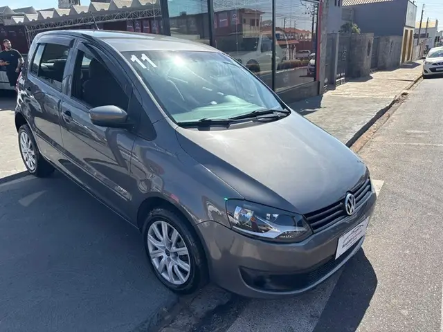 Carro Volkswagen Fox 2011 1.0 8V (Flex) 4p