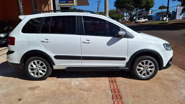 Carro Volkswagen SpaceCross 2014 1.6 8V (Flex)