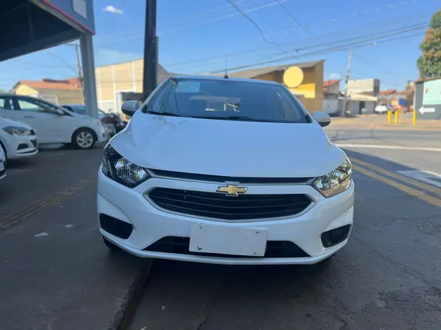 Carro Chevrolet Onix 2018 1.0 LT SPE/4