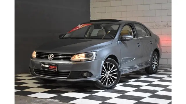 Carro Volkswagen Jetta 2014 2.0 Comfortline Tiptronic (Flex)