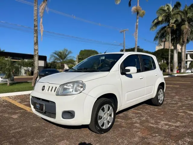 Carro Fiat Uno 2015 Vivace 1.0 8V (Flex) 4p