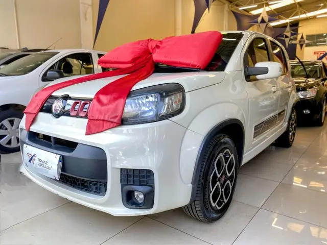 Carro Fiat Uno 2015 Sporting 1.4 8V Dualogic (Flex)