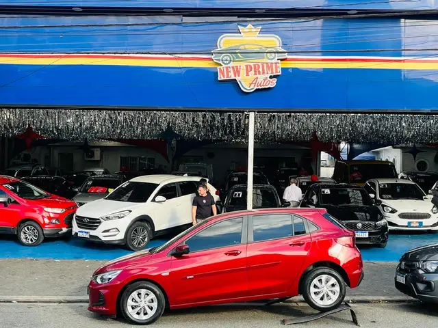 Carro Chevrolet Onix Plus 2023 LT 1.0