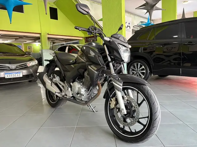 Moto Honda CB 250F Twister 2022 (CBS)