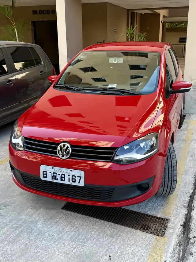 Carro Volkswagen Fox 2013 1.0 VHT (Flex) 4p