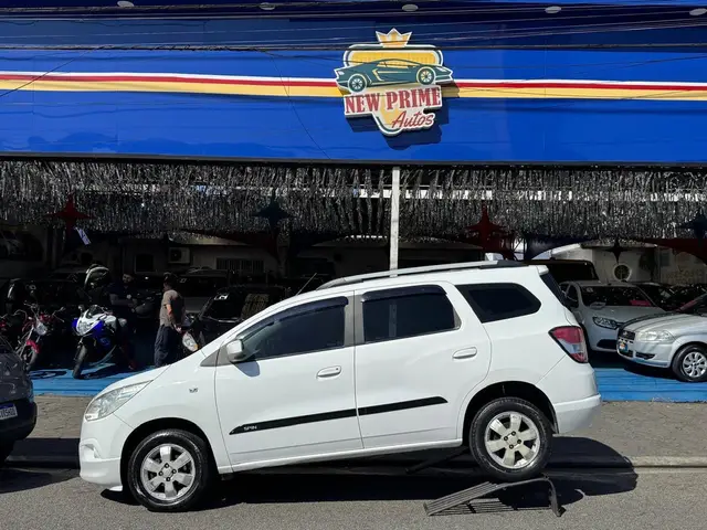 Carro Chevrolet Spin 2014 LT 5S 1.8 (Flex)