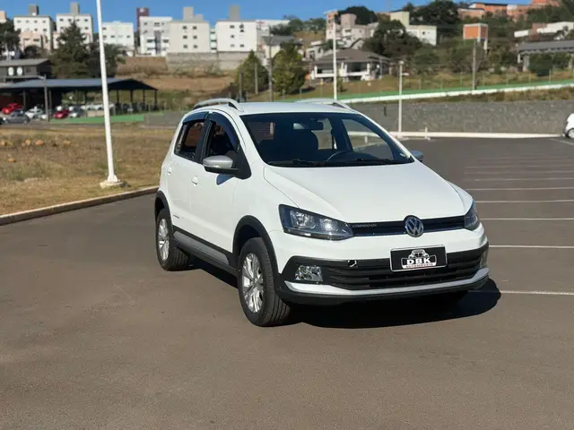 Carro Volkswagen CrossFox 2018 1.6 16v MSI I-Motion (Flex)