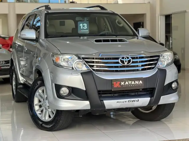 Carro Toyota Hilux Cabine Dupla 2013 Hilux 2.7 4x4 CD STD (Flex)