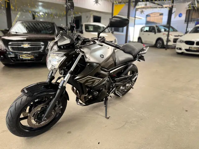Moto Yamaha XJ6 N 2017 XJ6 N 600 (ABS)