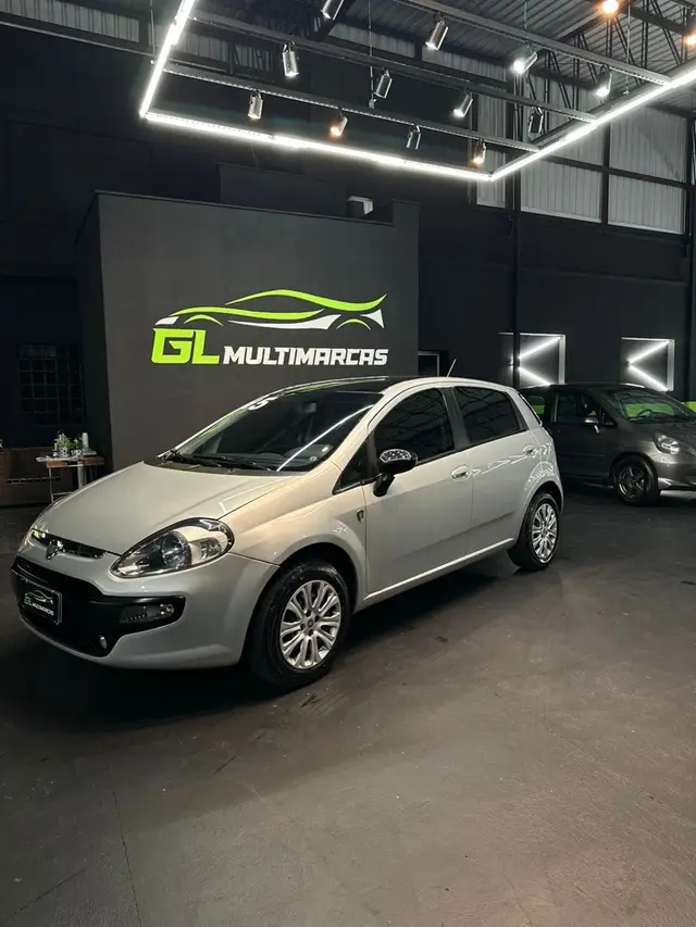 Carro Fiat Punto 2015 Attractive 1.4 (Flex)