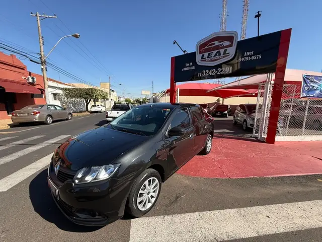 Carro Renault Logan 2015 Authentique 1.0 16V (flex)