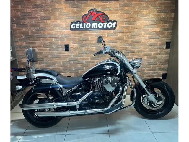 Moto Suzuki Boulevard 2011 M800