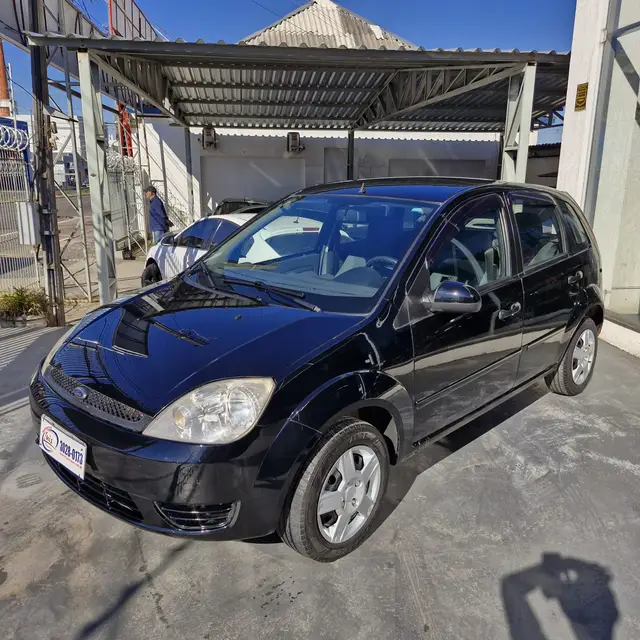 Carro Ford Fiesta Hatch 2003 Personnalité 1.0 8V