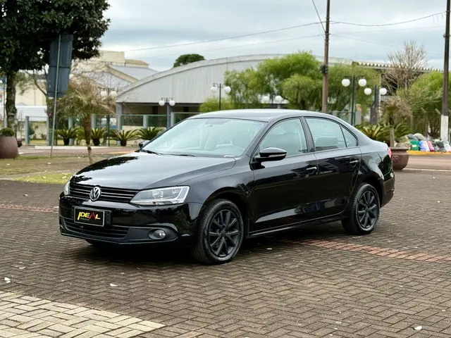 Carro Volkswagen Jetta 2012 2.0 Comfortline (Flex)