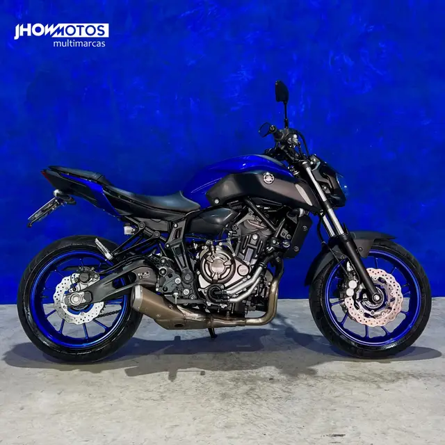 Moto Yamaha MT-07 2023 ABS