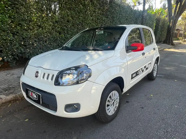 Carro Fiat Uno 2012 Vivace 1.0 8V (Flex) 4p