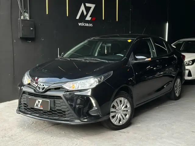 Carro Toyota Yaris Sedan 2023 XL 1.5 Flex 16V 4p Aut.