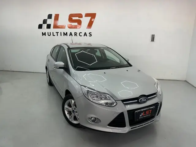 Carro Ford Focus Sedan 2014 SE 1.6 16V TiVCT